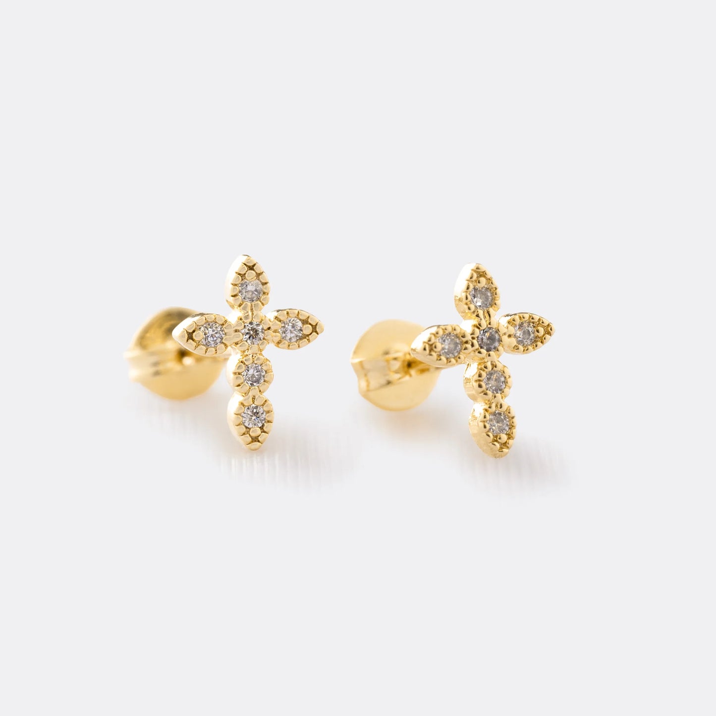 Arete Leaf Cross circonias