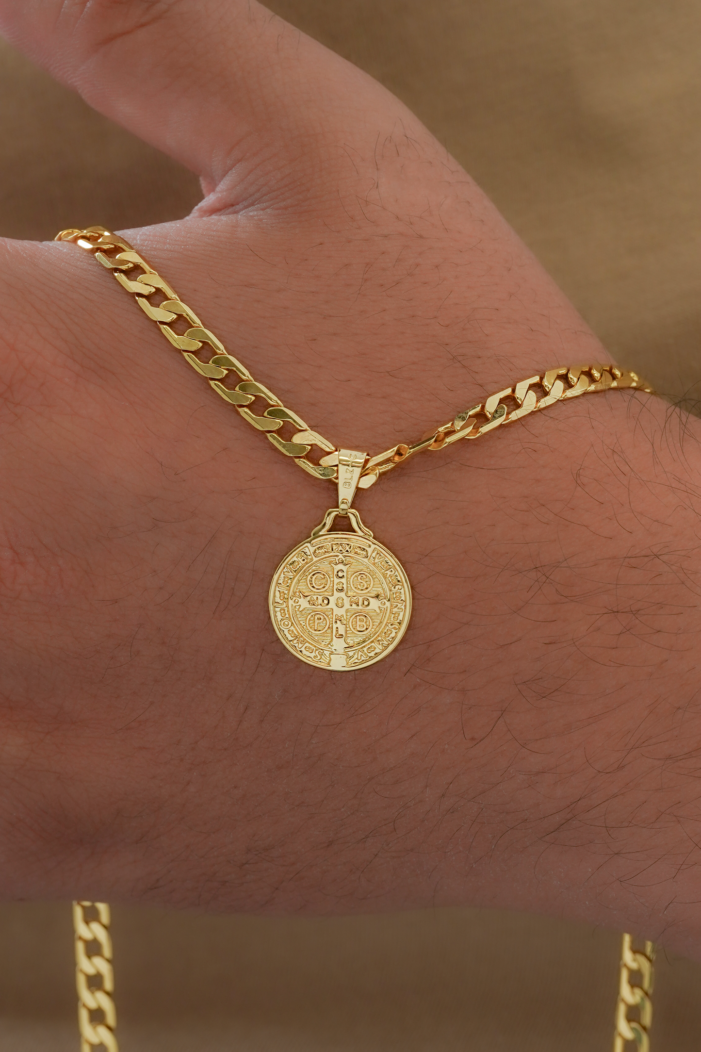 D Medalla de San Benito Grande