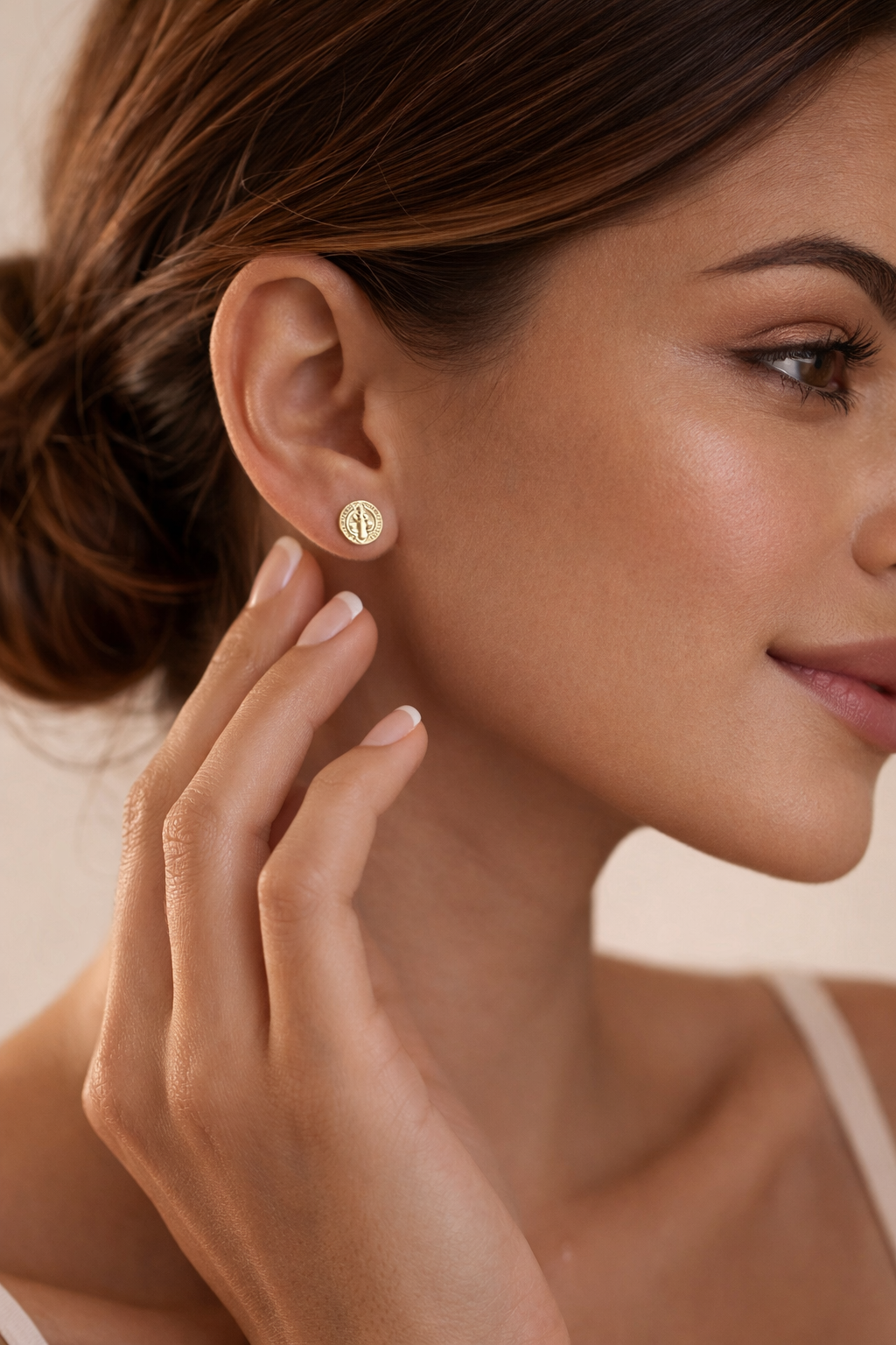 Aretes San Benito Protector