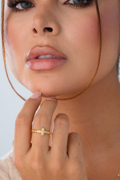 Anillo Cruz Ajustable