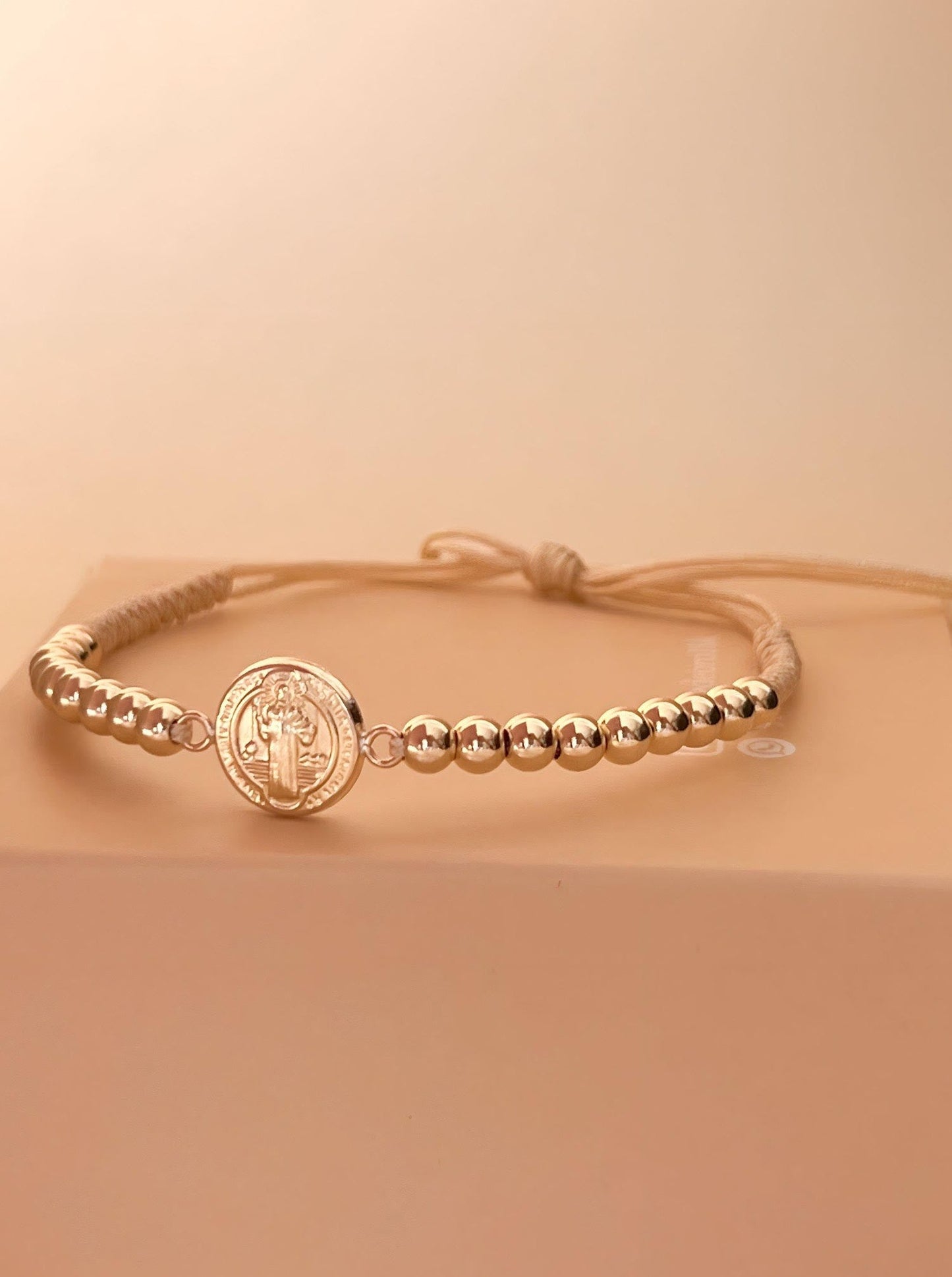 PULSERA PREMIUM BEIGE SAN BENITO PROTECTOR