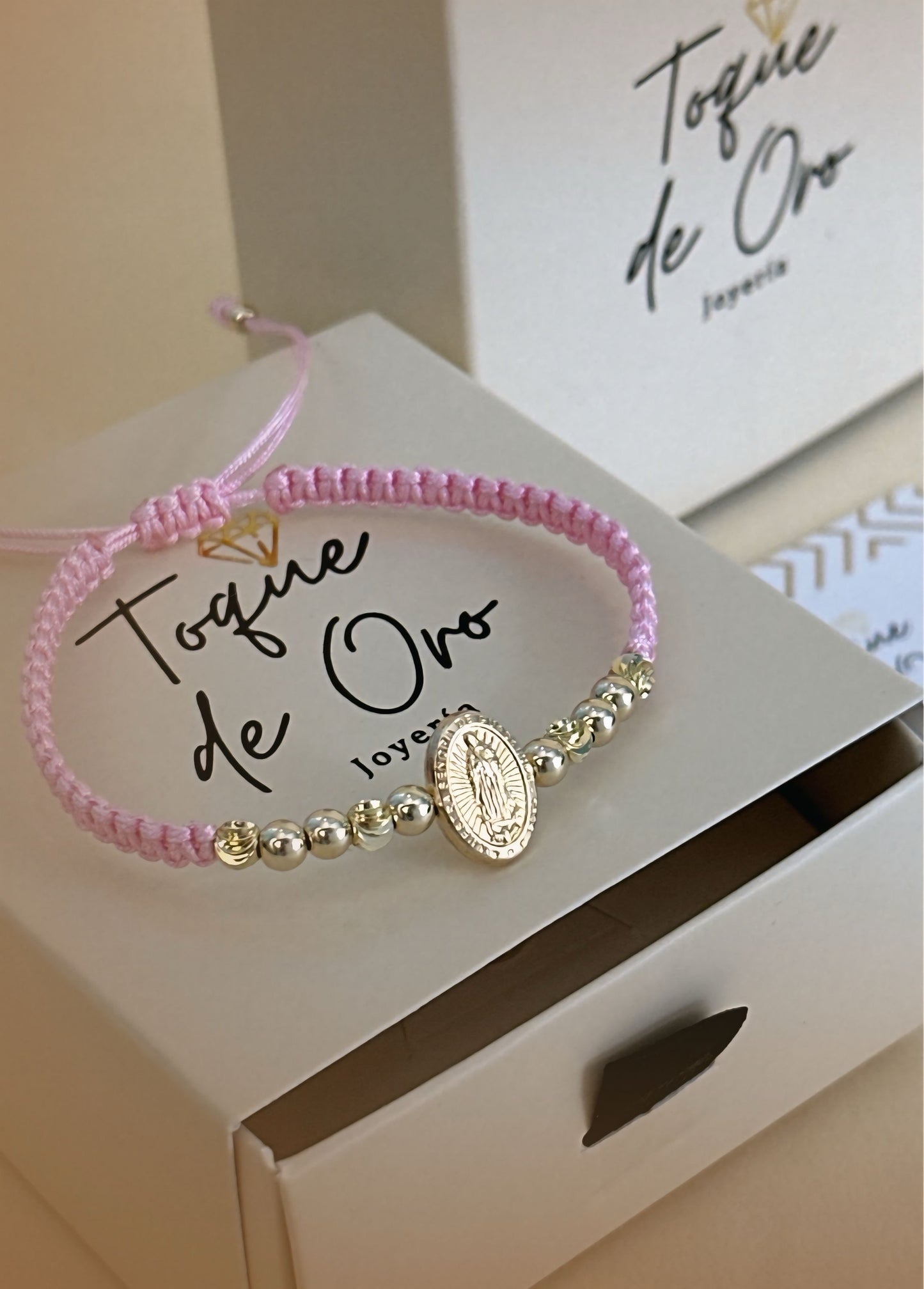 Guadalupe Cadena + Pulsera Rosa